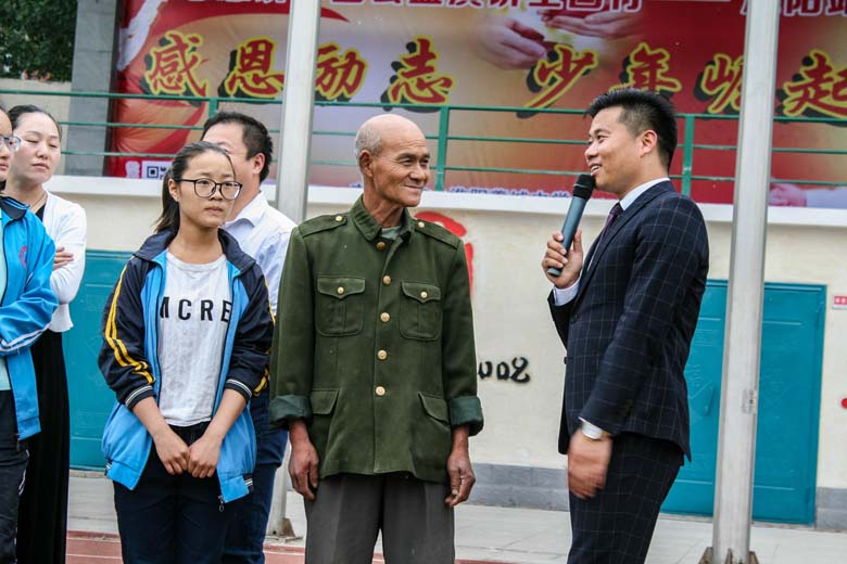 《感恩励志、少年崛起》演讲