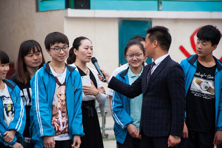 《感恩励志、少年崛起》演讲
