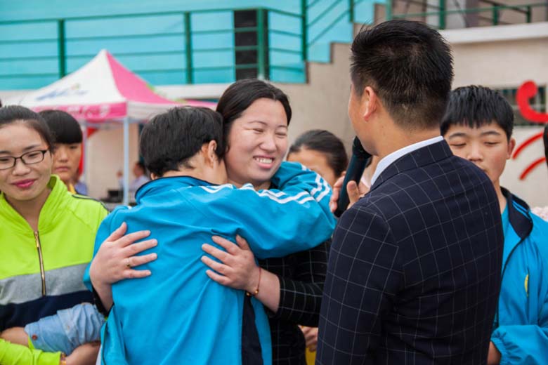 《感恩励志、少年崛起》演讲
