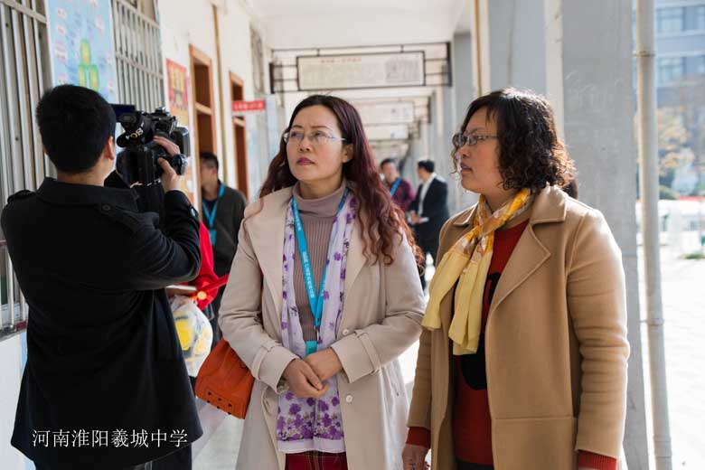 省一校一品专家团参观交流