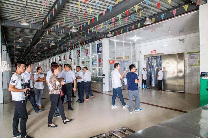 省爱卫会领导来我校检查指导工作