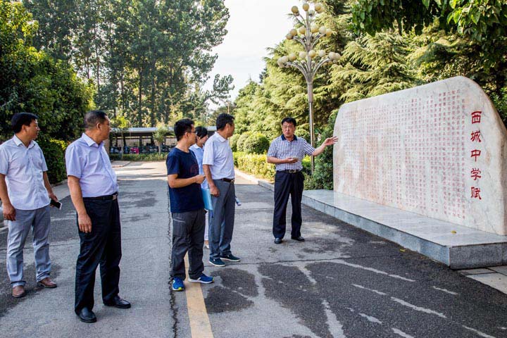 省爱卫会领导来我校检查指导工作