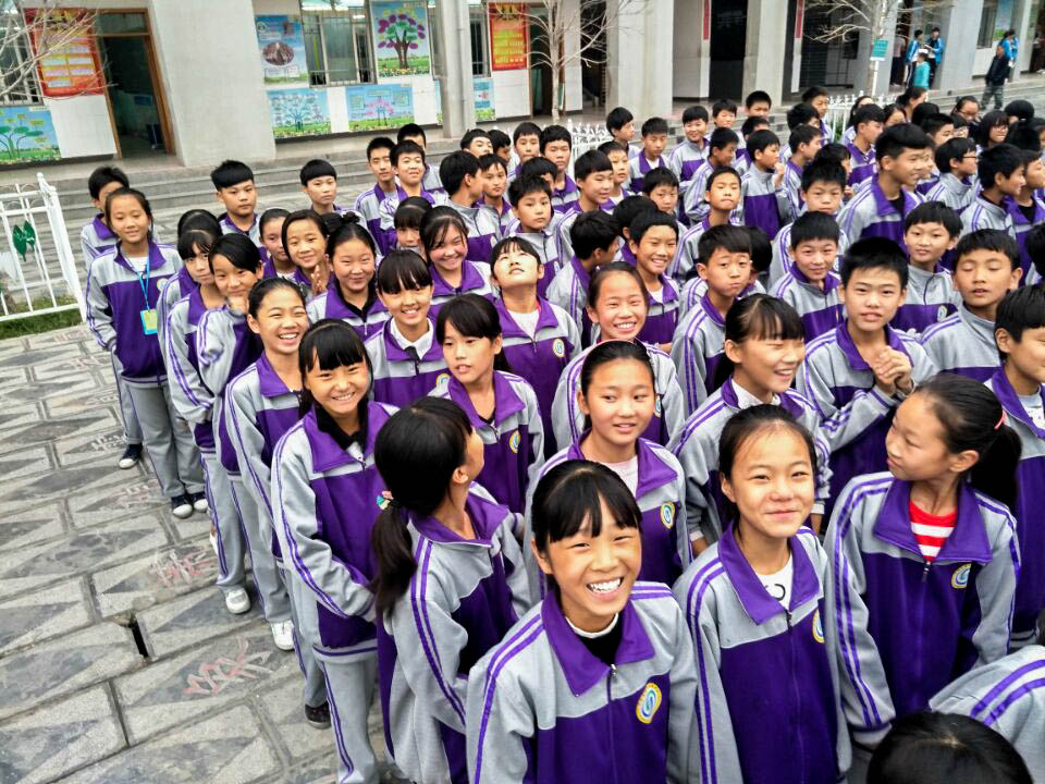 七年级举行校歌合唱比赛活动