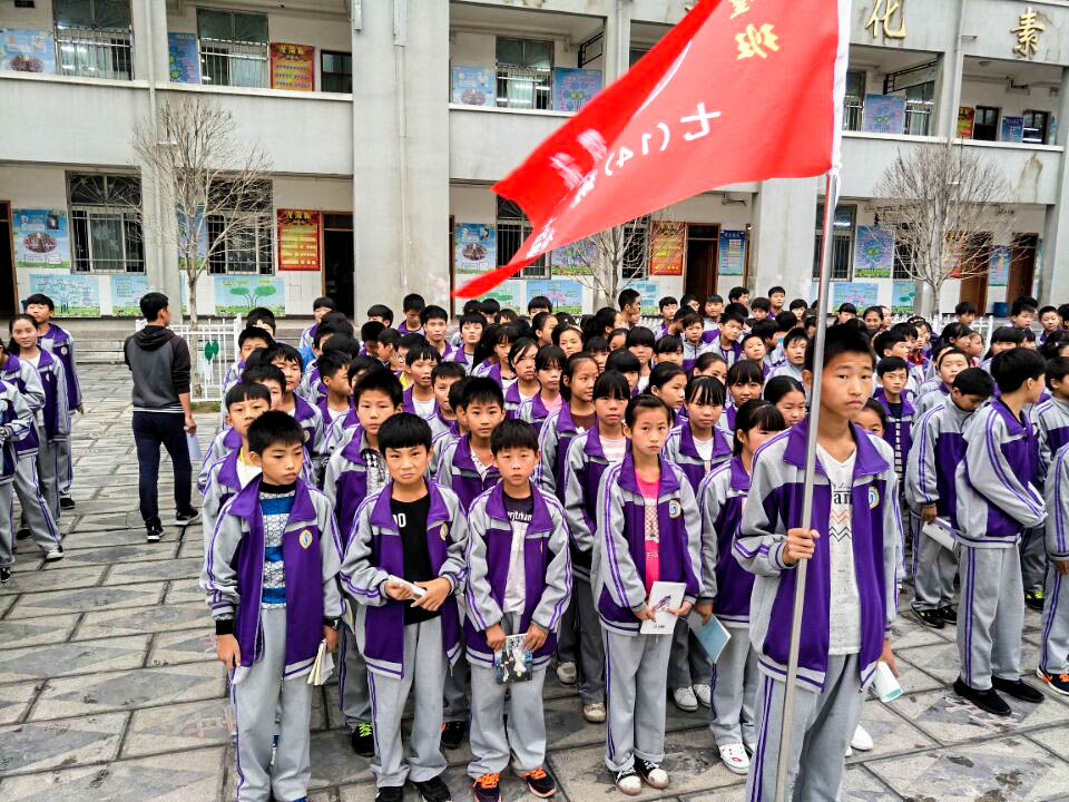 七年级举行校歌合唱比赛活动