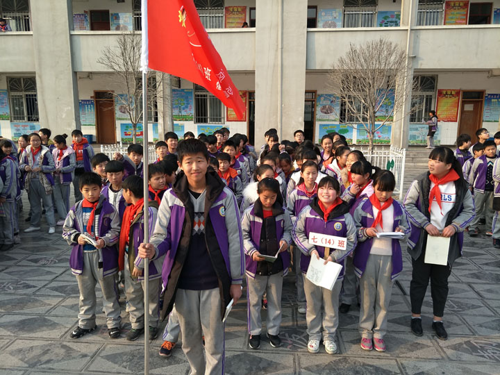 七年级举行班级歌唱比赛