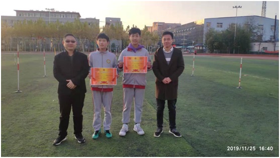 羲城中学国际部举行绕桩跑活动