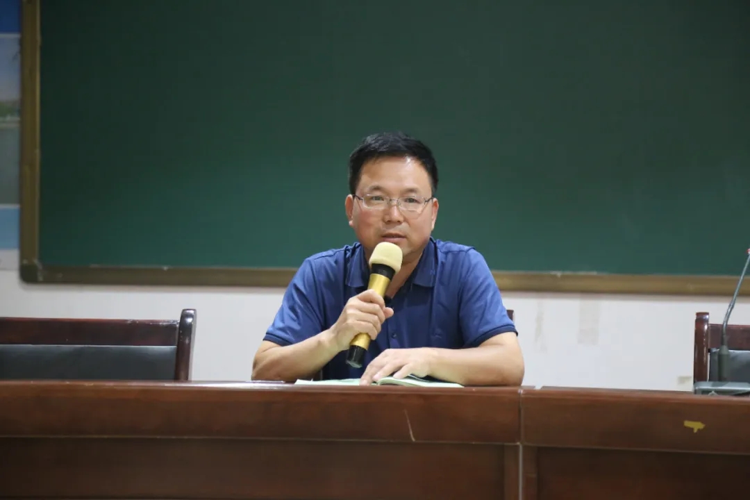 不负韶华 砥砺前行——羲城中学举行期中考试表优暨教育大会