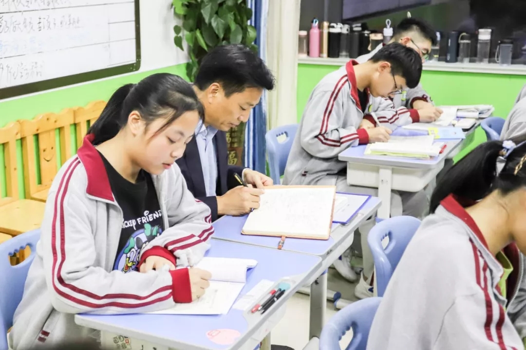 青春不散场，逐梦再起航