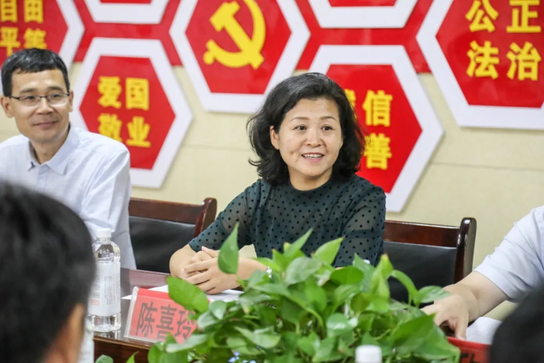 周口师范学院陆相欣、陈喜玲副校长一行莅临羲城中学慰问实习教师