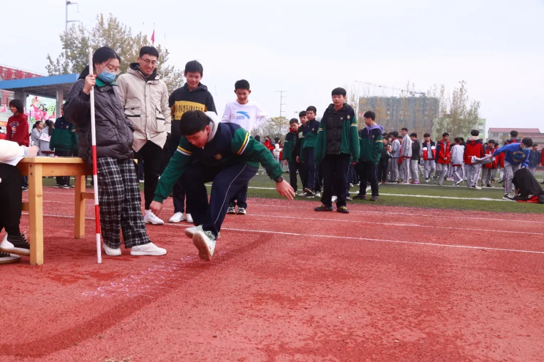 羲城中学阳光体育节成功举行