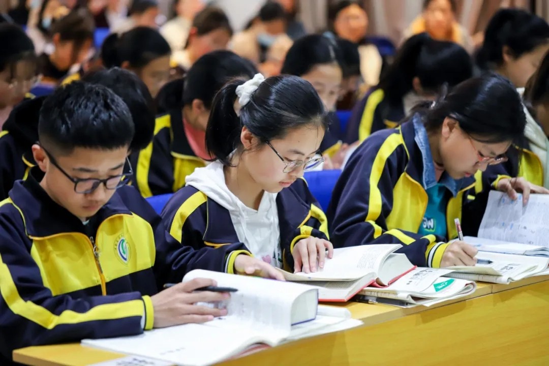 淮阳区2021年中考英语备考研讨会在羲城中学成功举办